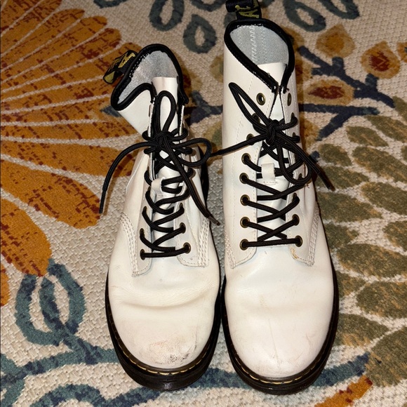 Dr Martens Zavala Airwaves Size 9 US L/8 US M - Picture 2 of 10